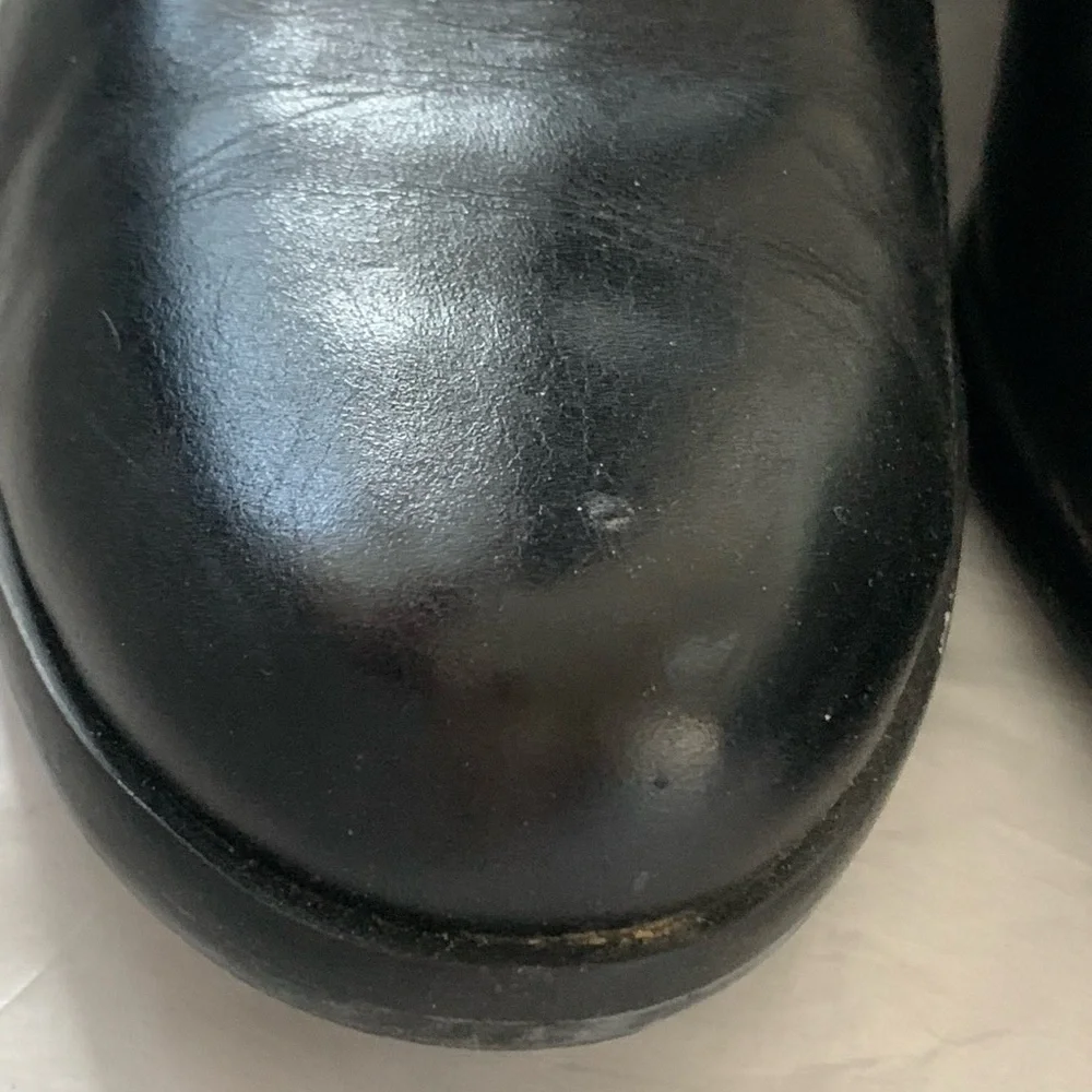 TAHARI “Kaley” Women’s Black Leather Round Toe Side Zipper Boots
